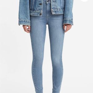 Levi’s 720 High Rise Super Skinny Jeans